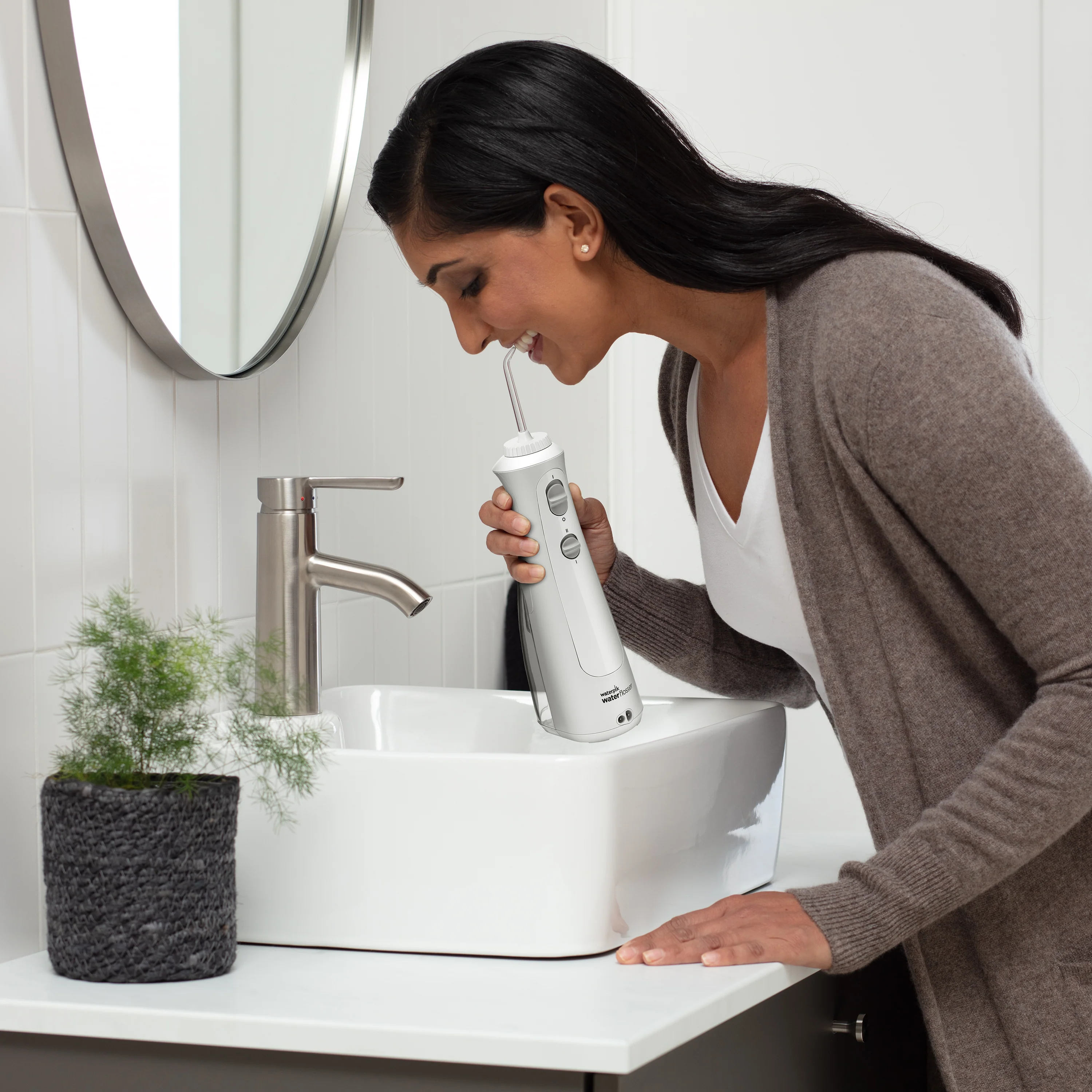Cordless Pearl Water Flosser - Image 3